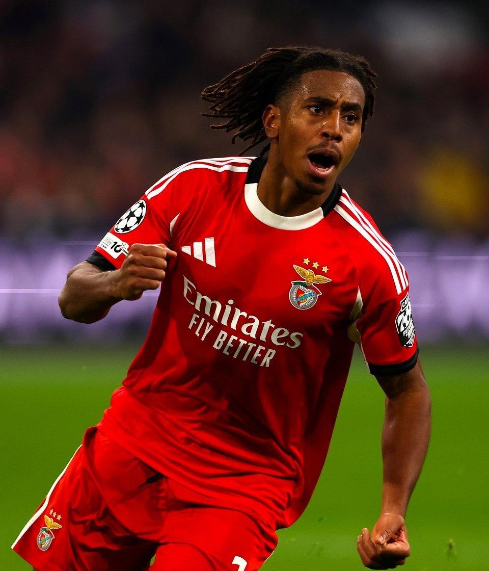 本菲卡社媒官宣穆帅执教